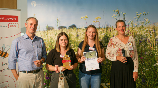 Kita Sternschnuppe among the first-place winners in the nationwide  Planting competition “Germany hums”